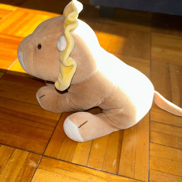 Jane Goodall Good For All My Natural Lion 8" tall Plush - Picture 3 of 8